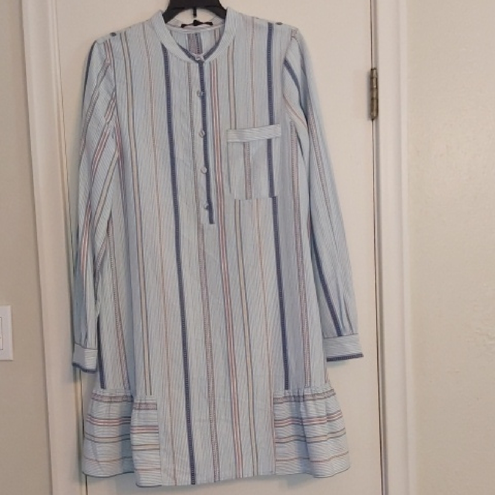 BCBGMaxAzria Blue Striped Long Sleeve Dress